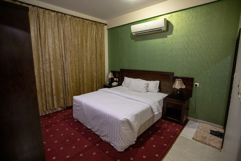 Aparthotel Al Raha Hotel Suites