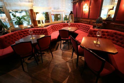 Hostal Hotel Modena