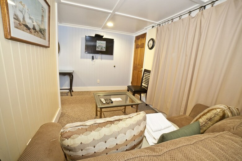 Apartamentos Georgianne Inn & Suites