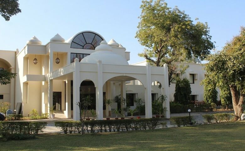 Hotel Mint Bundela Resort