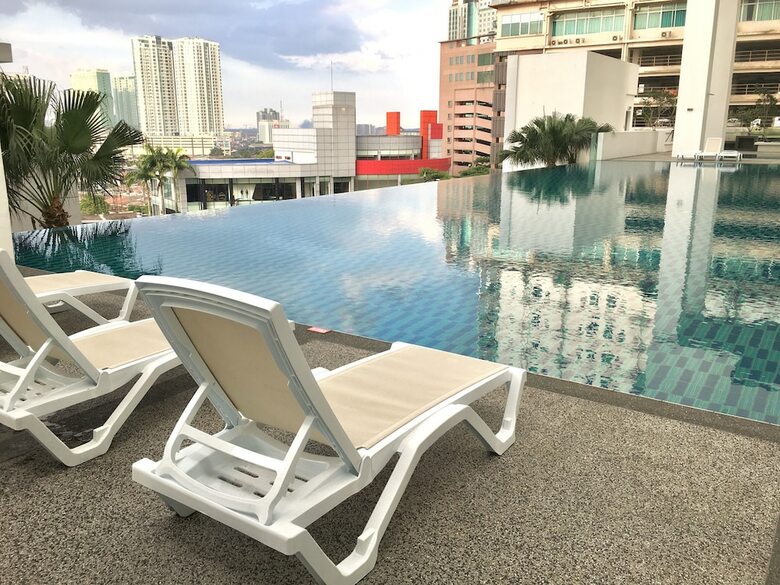 Apartamentos Pinnacle Tower Johor Bahru