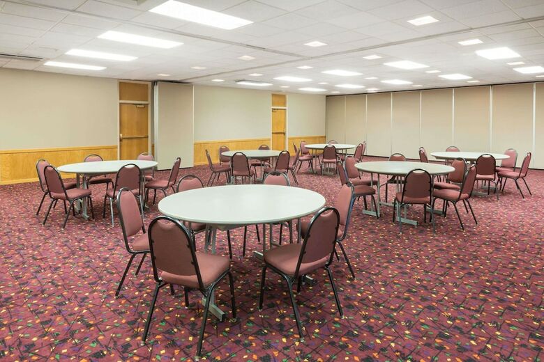 Hotel Ramada By Wyndham Laramie