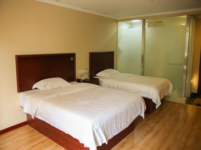 Greentree Inn Zhenjiang Dingmao Industrial Park Wode Square Express Hotel