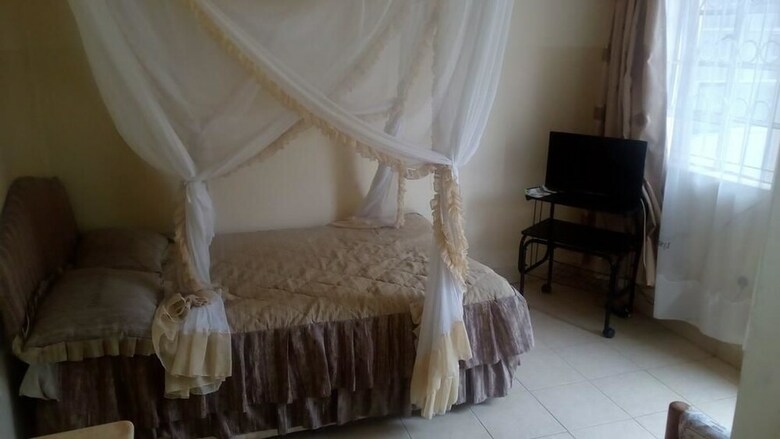 Lysak Haven Park Hotel