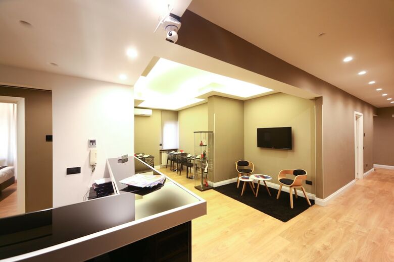 Hotel 7th Floor Suite