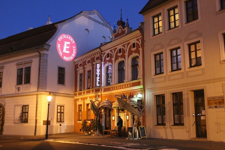 Hotel Excellent