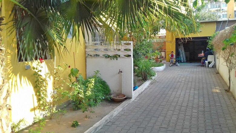 Apartamentos Marien Ngouabi Serviced T2 House