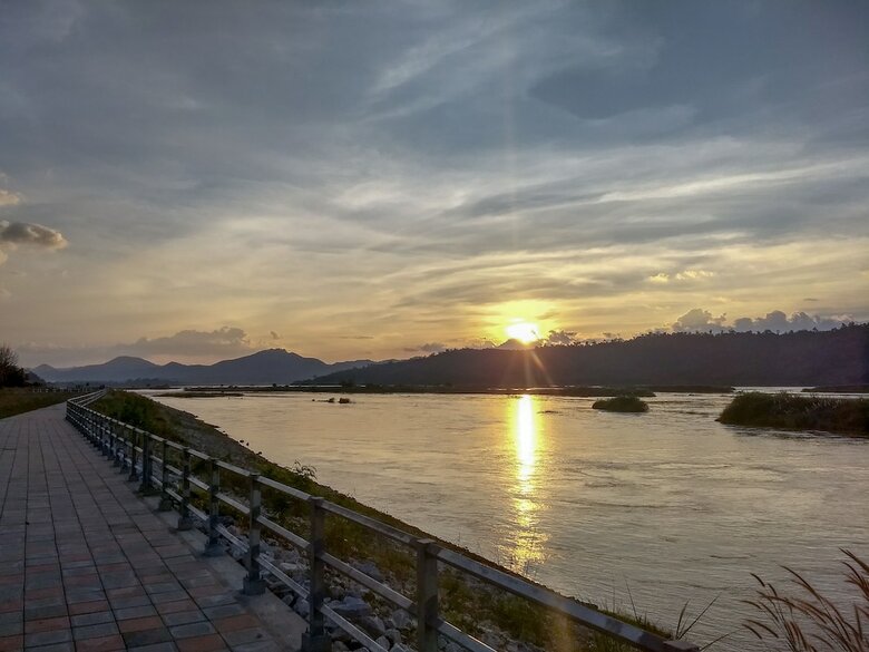 Hotel Mekong Riverside Resort & Camping