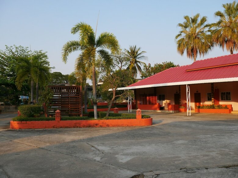 Hotel Ploy Resort