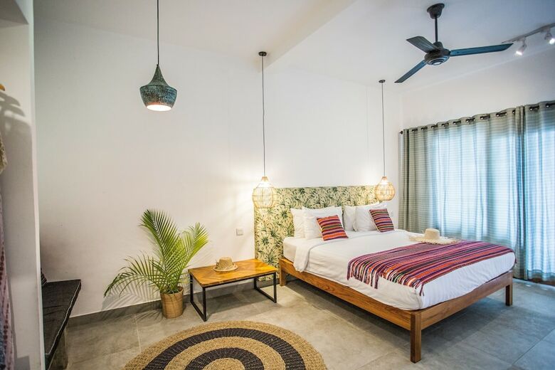 Abdi Hotel & Bungalow