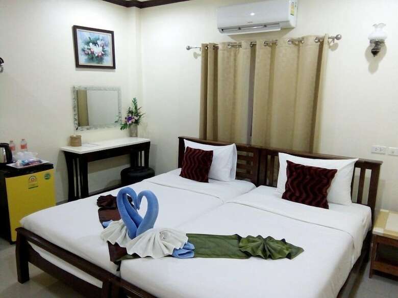 Hotel Naris Phuview Resort