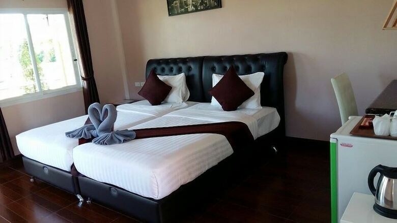 Hotel Naris Phuview Resort