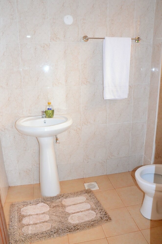 Hotel Chestnut Homes Kenya