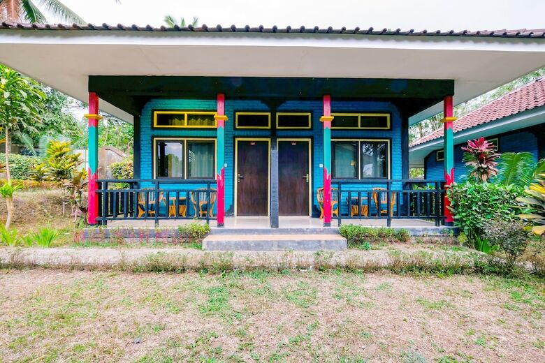 Oyo 1835 Surya Mandalika Hotel