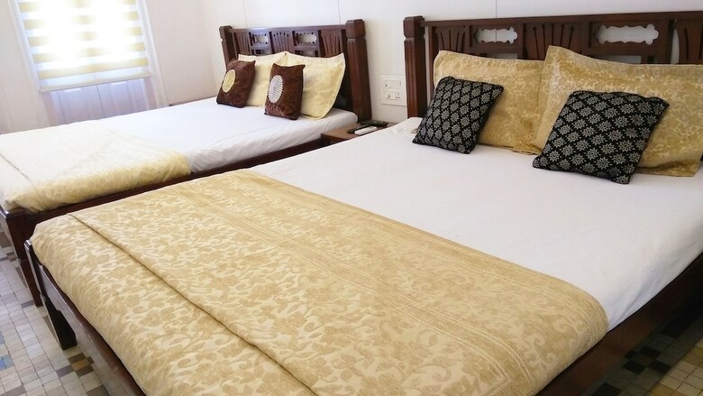 Carlton Hotel