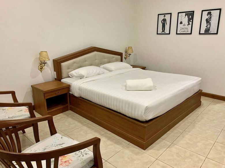 Chaleelay Hotel