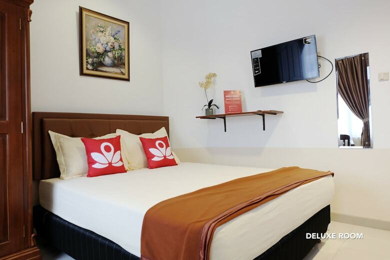 Hotel Zen Rooms Near Alun-alun