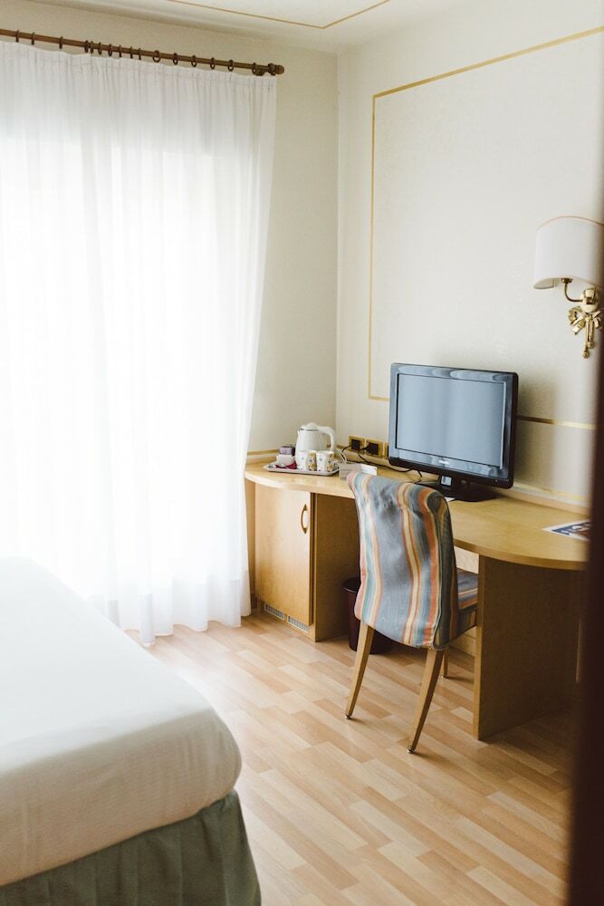 Hotel America