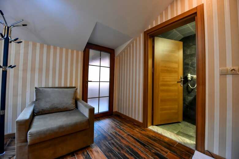 Hotel Serah Residence