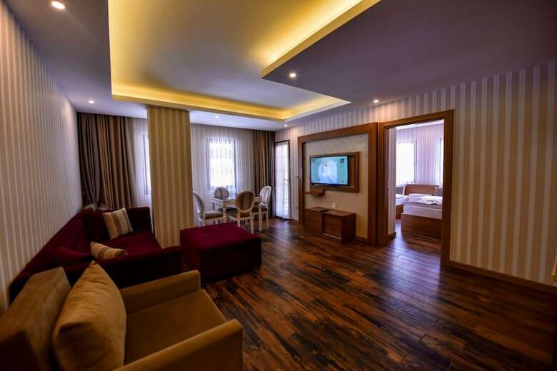Hotel Serah Residence
