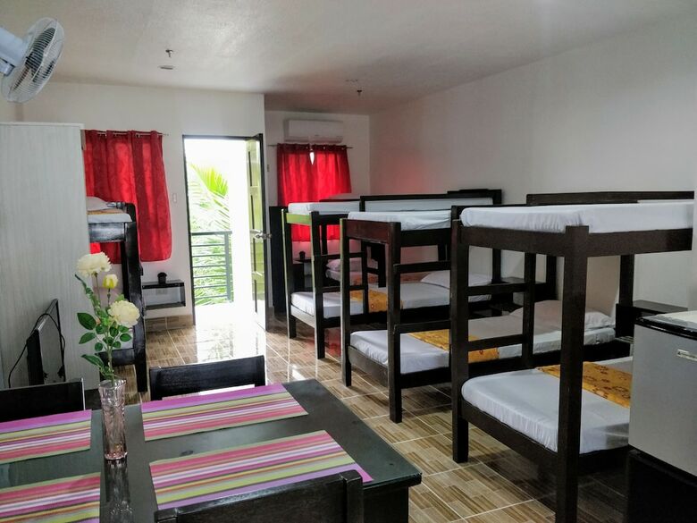Hotel Spacious Private Apartment At Laorenza Residences