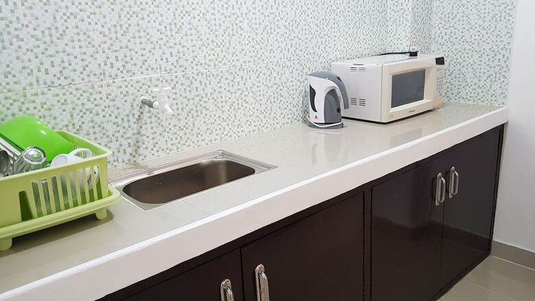 Hotel Spacious Private Apartment At Laorenza Residences