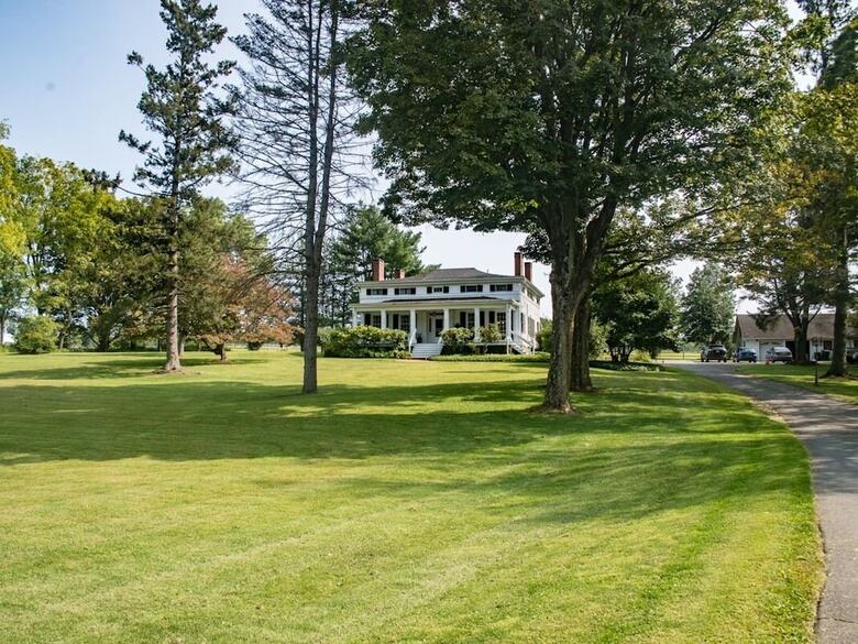 The Neighbour House B&B