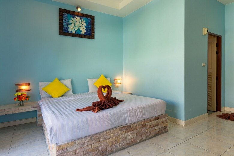 Hotel Baan Chaylay Karon