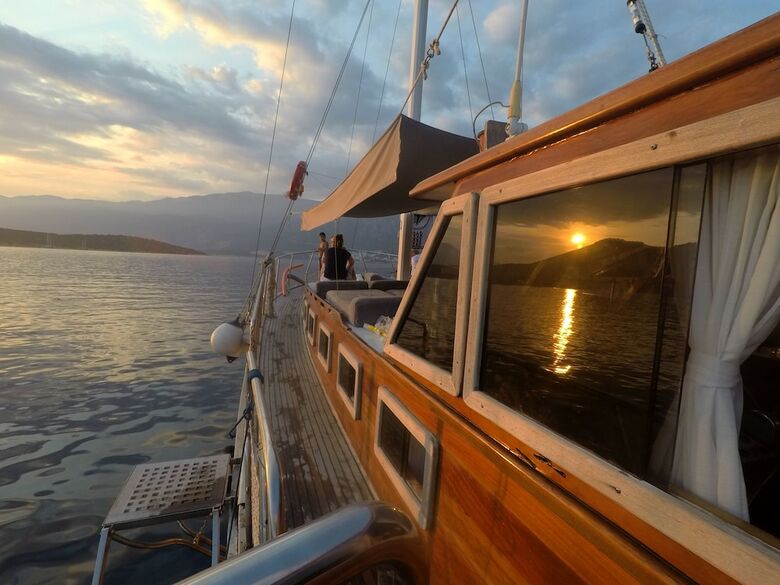 Dilara Boat