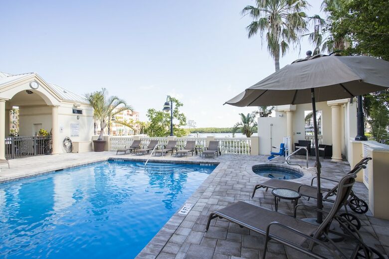 Hotel Bayfront Inn Fifth Avenue
