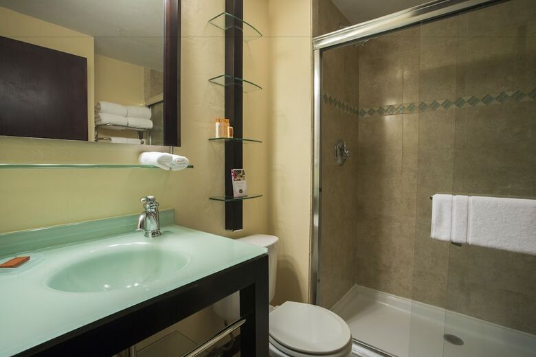 Hotel Bayfront Inn Fifth Avenue