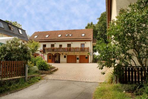 Hostal Pension Ferienhof Fischer