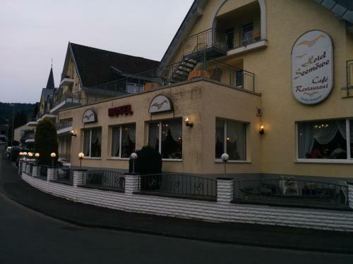 Hotel Seem�we