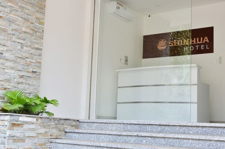 Shinhua Hotel