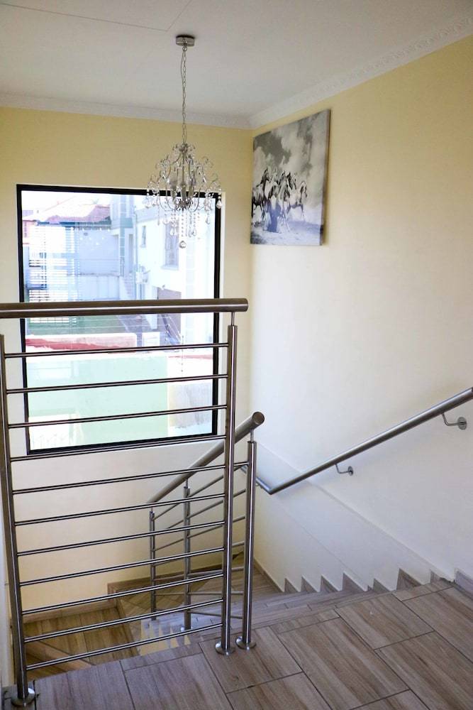 Hotel Estoby Executive Guesthouse