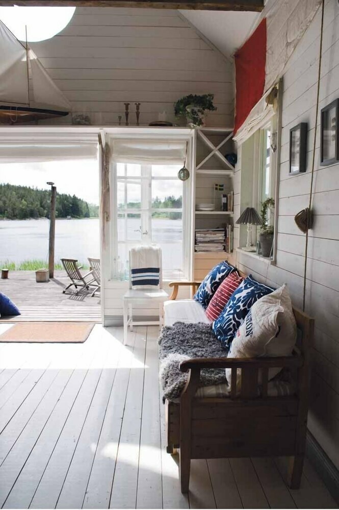 Cabana Sj�stuga Myttinge Waterfront