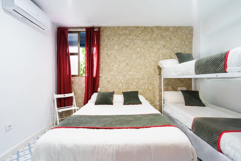 Hostal Pensi�n Riad Mediterraneo