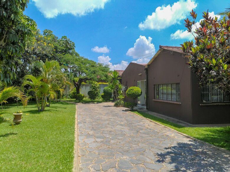 Hotel Kaliyangile Guest House