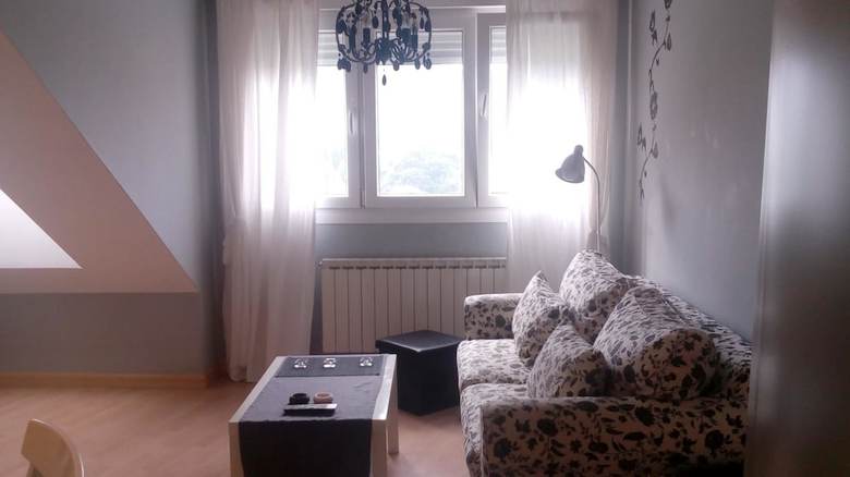 Apartment With One Bedroom In Cand�s
