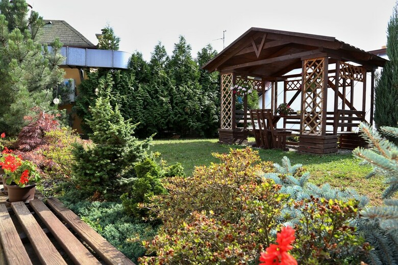Aparthotel Apartments Krom??�?