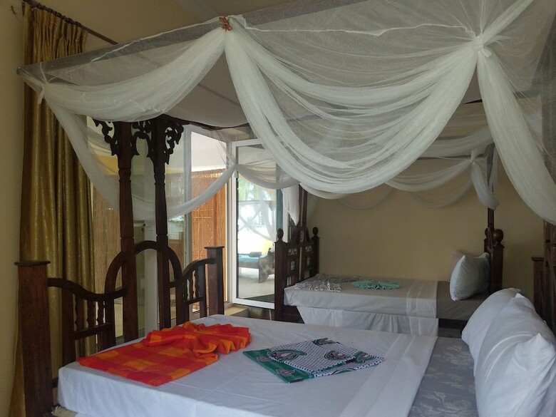 Hotel Bwejuu Beach Palm Villa