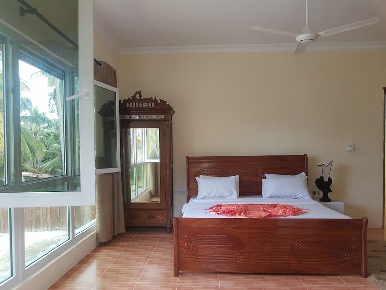 Hotel Bwejuu Beach Palm Villa