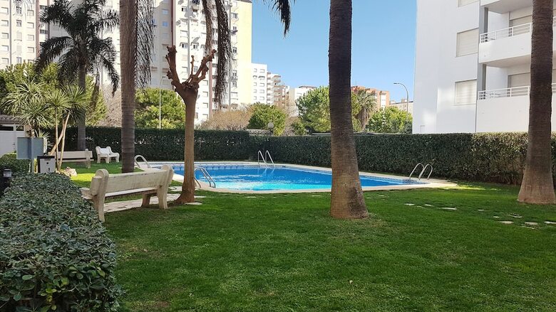 Apartamentos Gand�a Playa De L'ahuir 3000