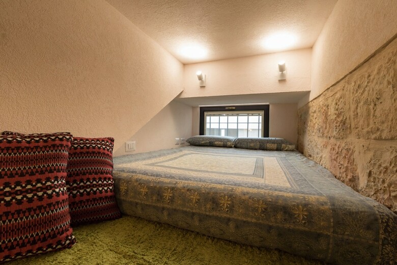 Best Location Jerusalem Stone Apartment