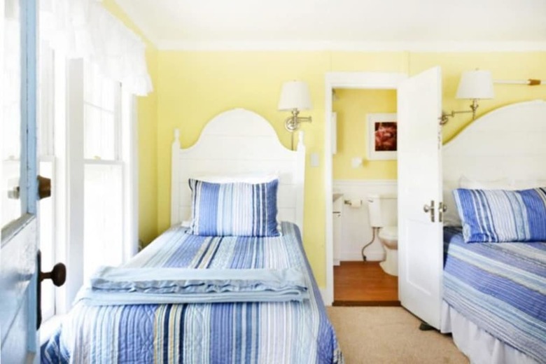 Bed & Breakfast 2 River Road Inn & Cottages