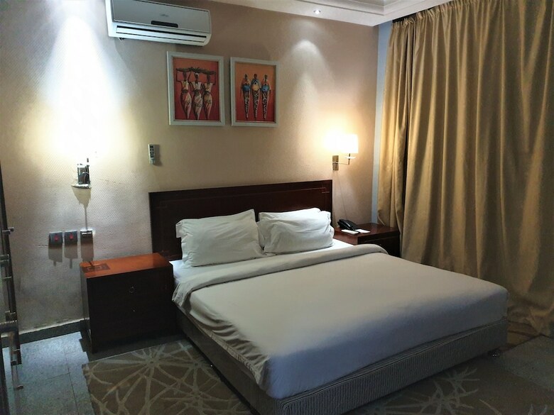Aparthotel Serendib Hotels And Apartments