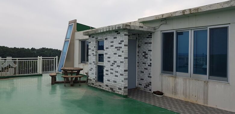Seom Story Pension