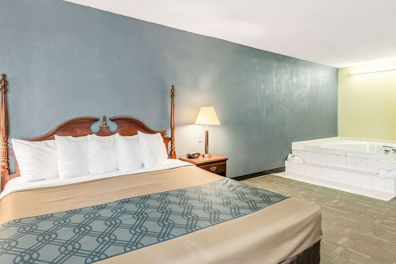 Hotel Econo Lodge Inn & Suites