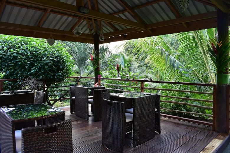 Hotel A Peace In Paradise