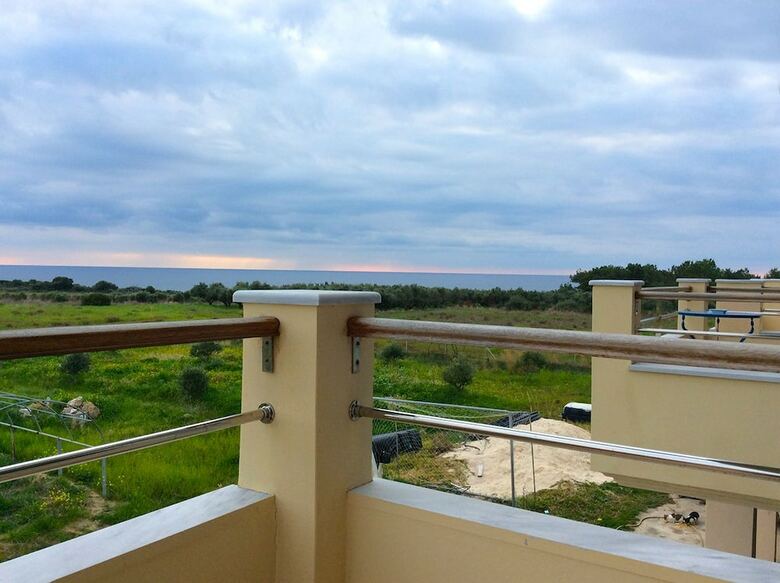 Alekos Beach Houses-angelo